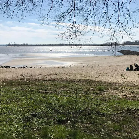 Urlaub am Elbstrand - Wohnung in Blankenese mit Naturblick-3